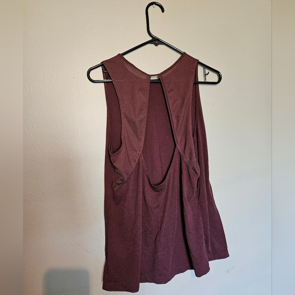 Nike backless workout tank